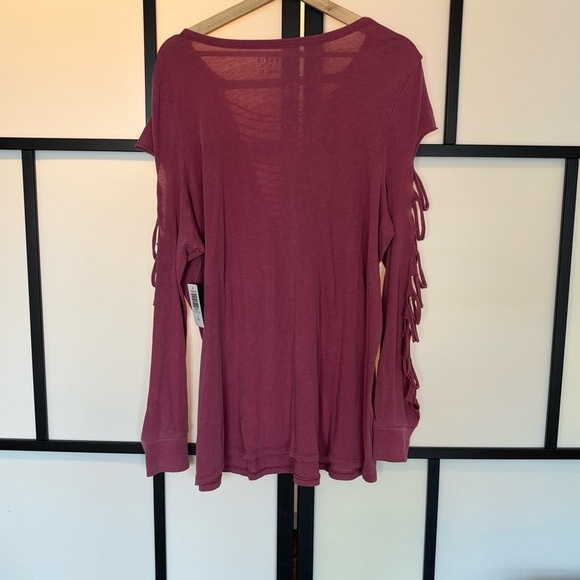 TORRID Classic Fit Cotton Crew Neck Slasher Tee. Size 2X. 18-20. NWT - Picture 6 of 14